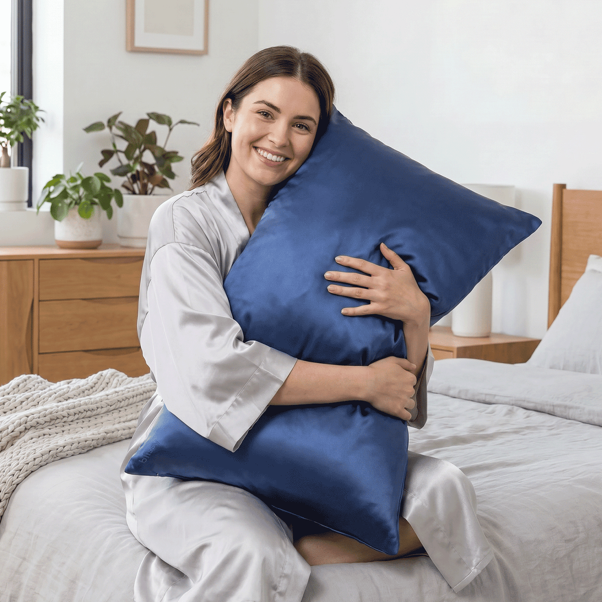 Blissy 100% Mulberry 22-Momme Silk Pillowcase - Blue - Queen
