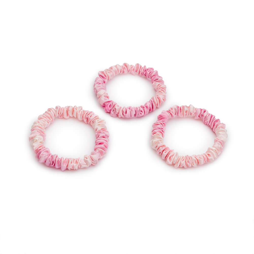 Twin Tail Scrunchies (Pink)'s Code & Price - RblxTrade