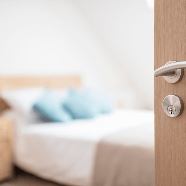 The Best Travel Silk Pillowcase: Stop Sleeping on Hotel Pillowcases