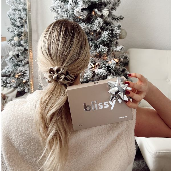 Holiday Hairstyles: Magical Accessories to Add a Little Sparkle to Your Day