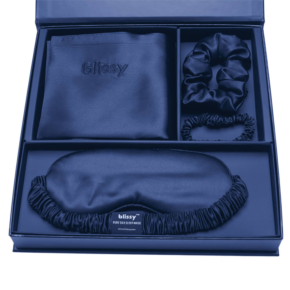 Blissy Blue Silk Blissy Dream Set Detail – Queen