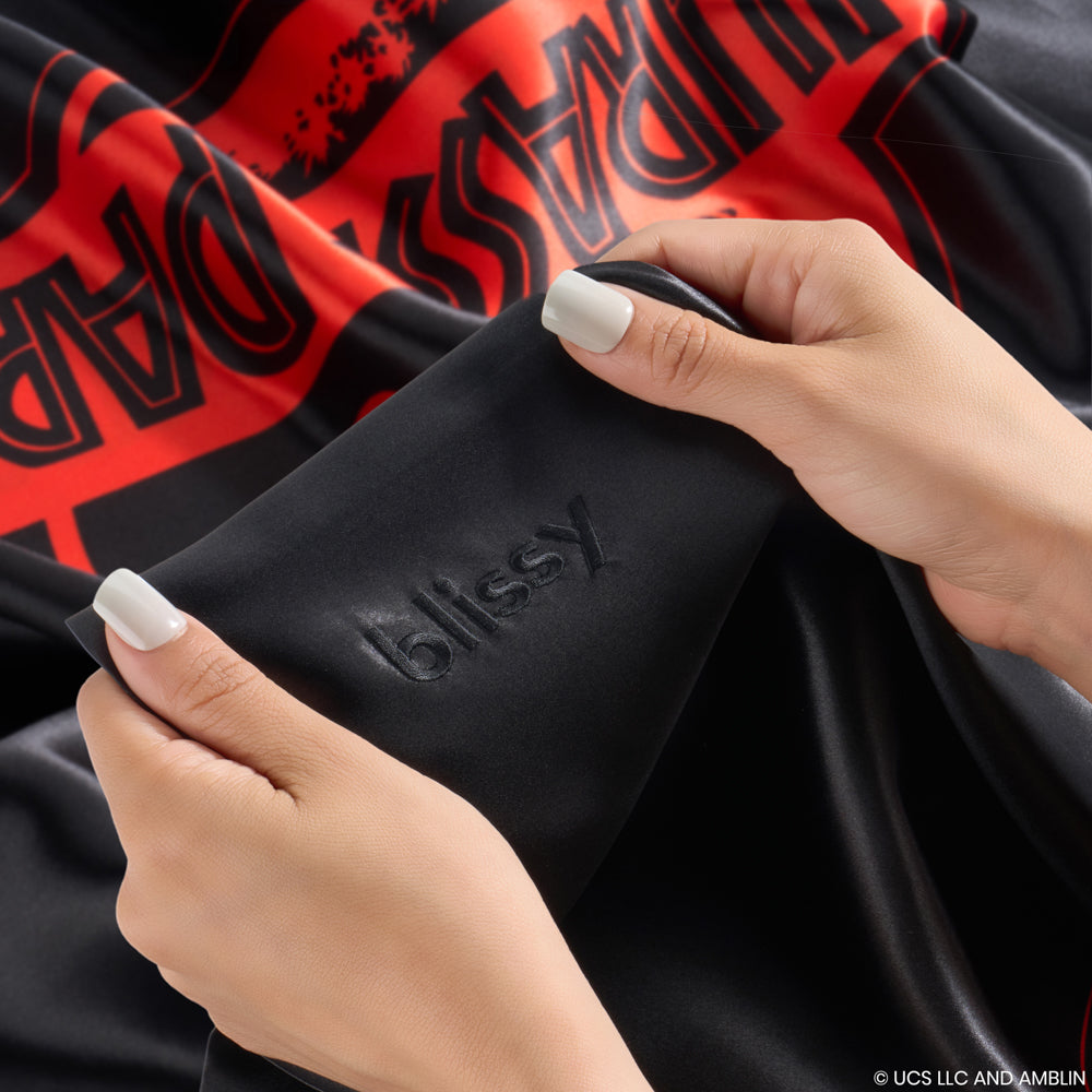 Blissy King Jurassic Park™ Pillowcase Lifestyle – Mulberry Silk
