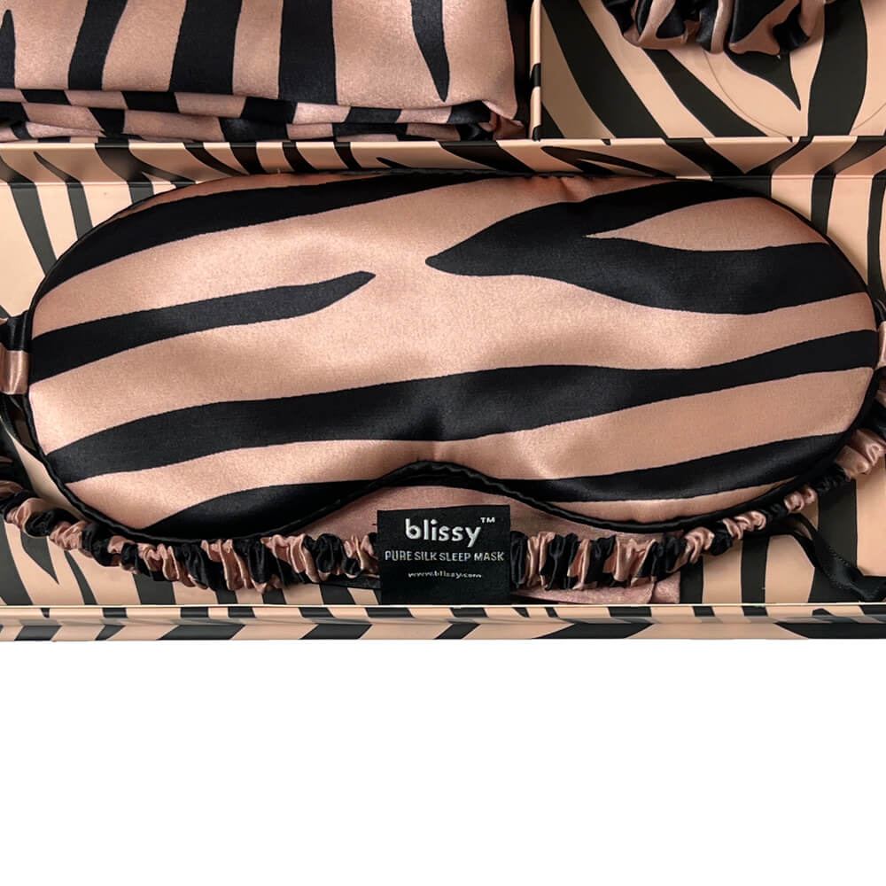 Blissy Standard Tiger Blissy Dream Set Lifestyle – Mulberry Silk