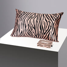 Load image into Gallery viewer, Pillowcase - Tiger - King
