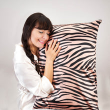 Load image into Gallery viewer, Pillowcase - Tiger - Standard